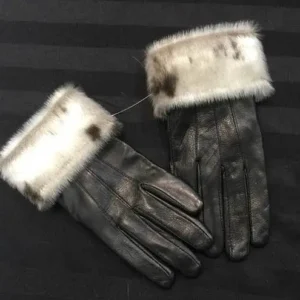 Leather gloves with sealskin band